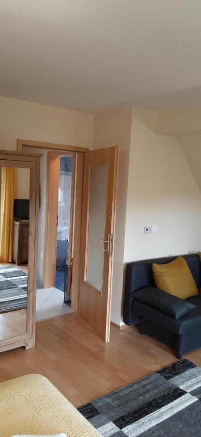 Napko Apartman Sopron Exteriör bild