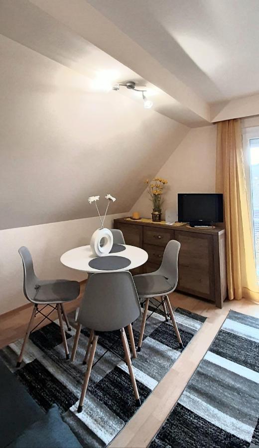 Napko Apartman Sopron Exteriör bild